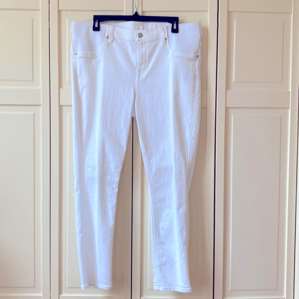 7 For all mankind White Skinny Jeans NWOT Size 32